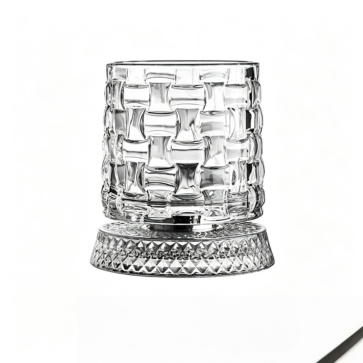 The Sovereign Kinetic Sommelier: Artisan-Crafted Crystal Whiskey Tumbler with 360° Aerating Free-Rotation & Patterned Grips